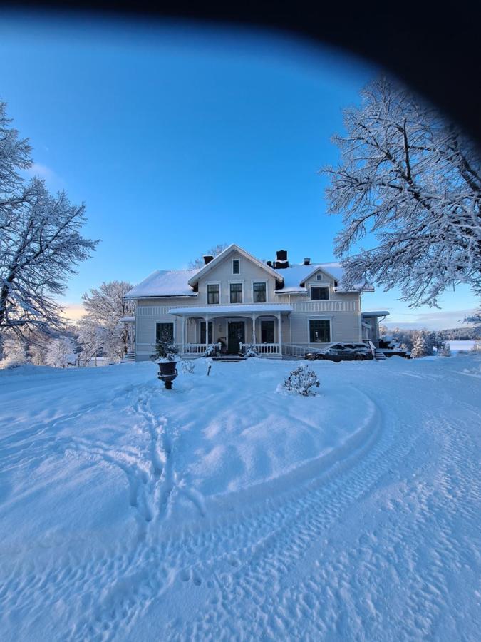 Skogsbrynet B&B, Bredsjoe Nya Herrgard Hällefors المظهر الخارجي الصورة